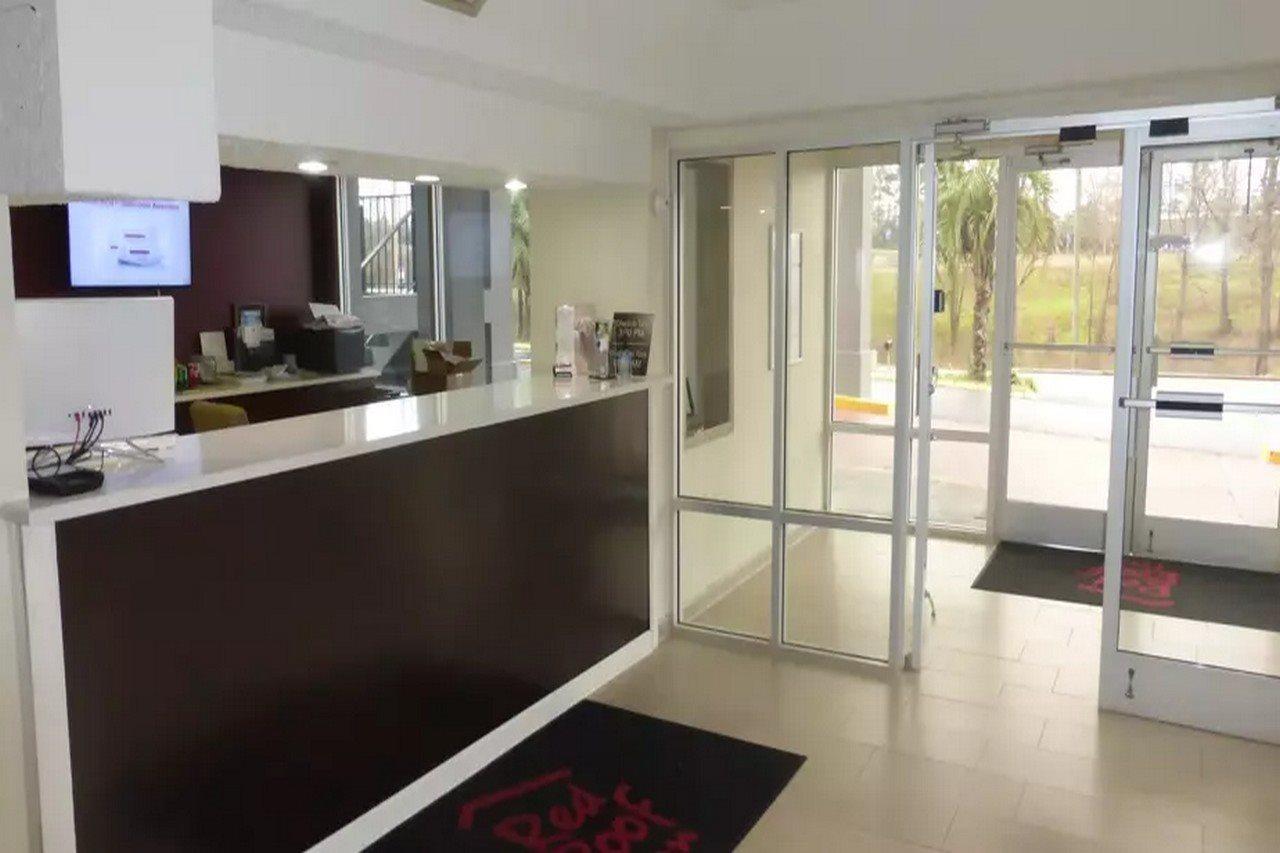 Red Roof Inn Evergreen Luaran gambar